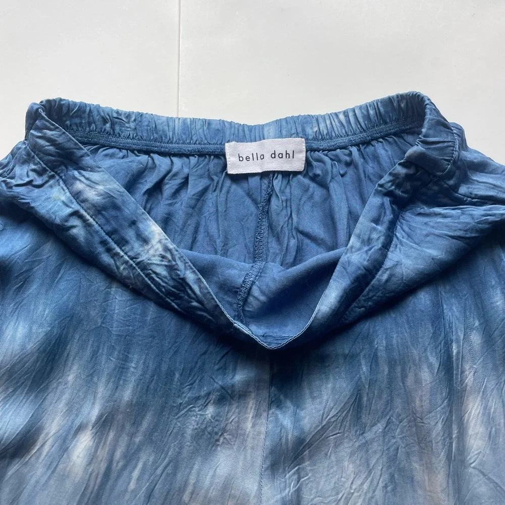 BELLA DAHL Flowy Wide Leg Crop Mykonos Strp Blue Tie-Dye Wide-Leg Pants - Picture 7 of 7